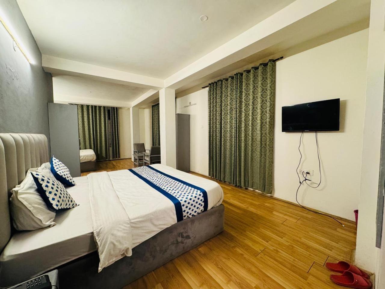 Hotel New # Link Way # Near Zing Bus Stand Manali  Exterior photo